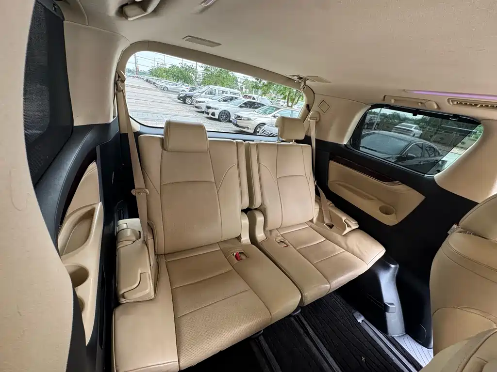 Toyota Alphard 2016