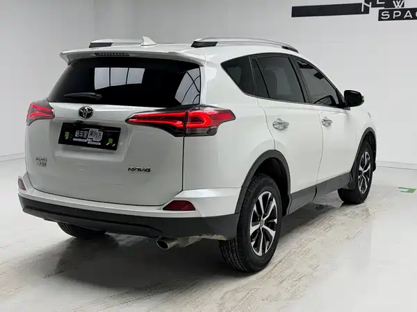 Toyota RAV4 2016
