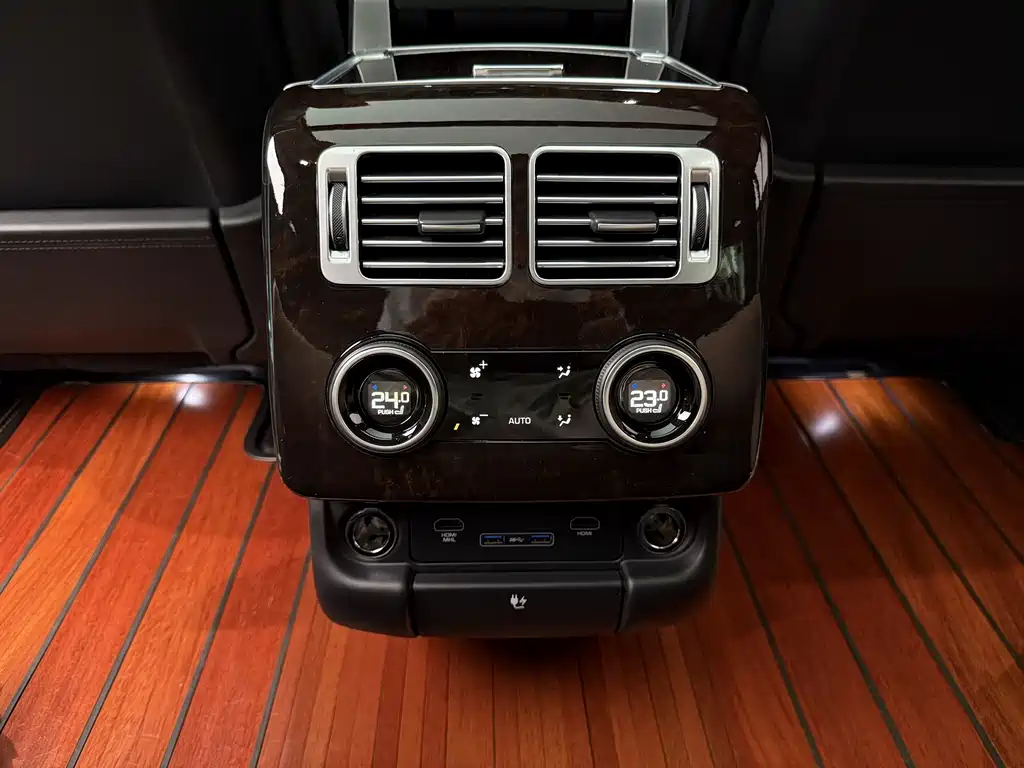 Land Rover Range Rover 2019 — фото 15