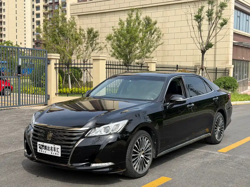 Toyota Crown 2018