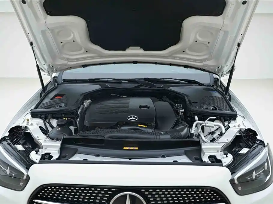 Mercedes-Benz E-Class 2022