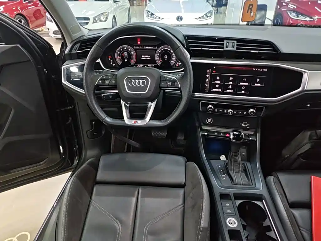 Audi Q3 Sportback 2022 — фото 13