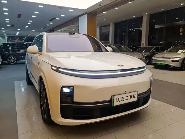 Li Auto L7 2025