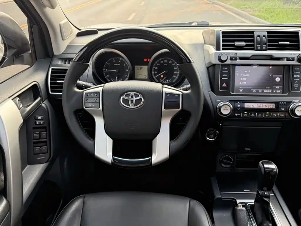 Toyota Prado 2016 — фото 12