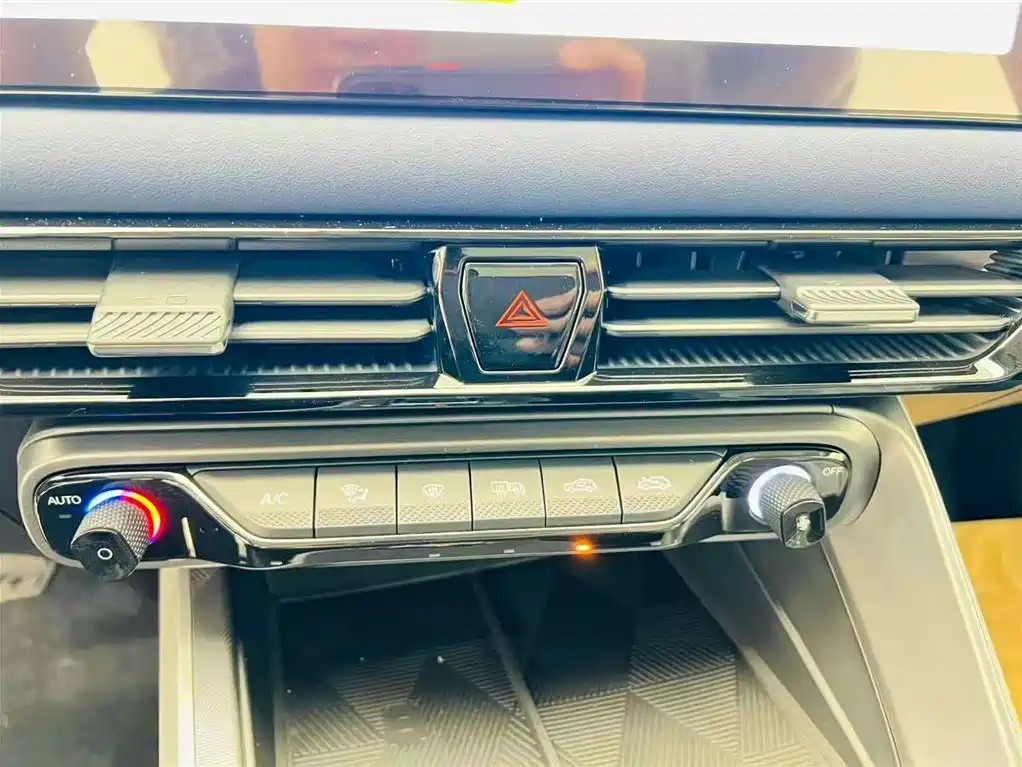GAC Motor Trumpchi GS3 — фото 18