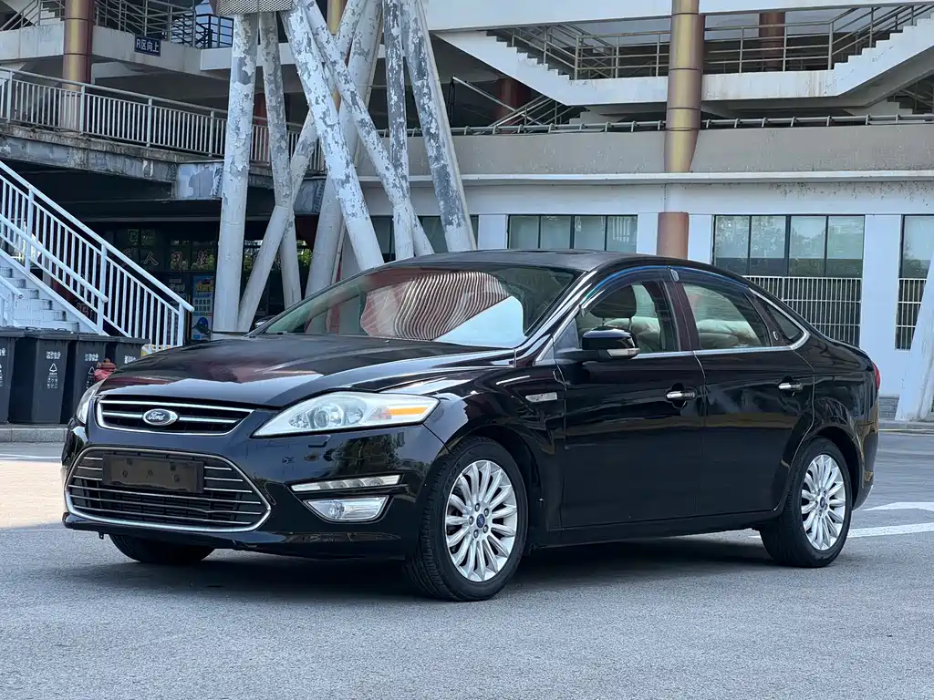 Ford Mondeo Zhisheng 2012