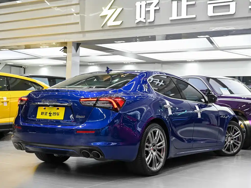 Maserati Ghibli 2018 — фото 8