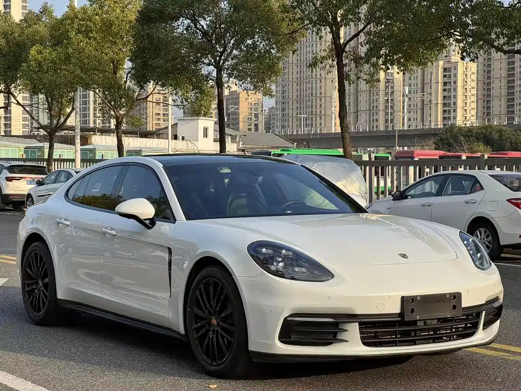 Porsche Panamera 2019 — фото 3