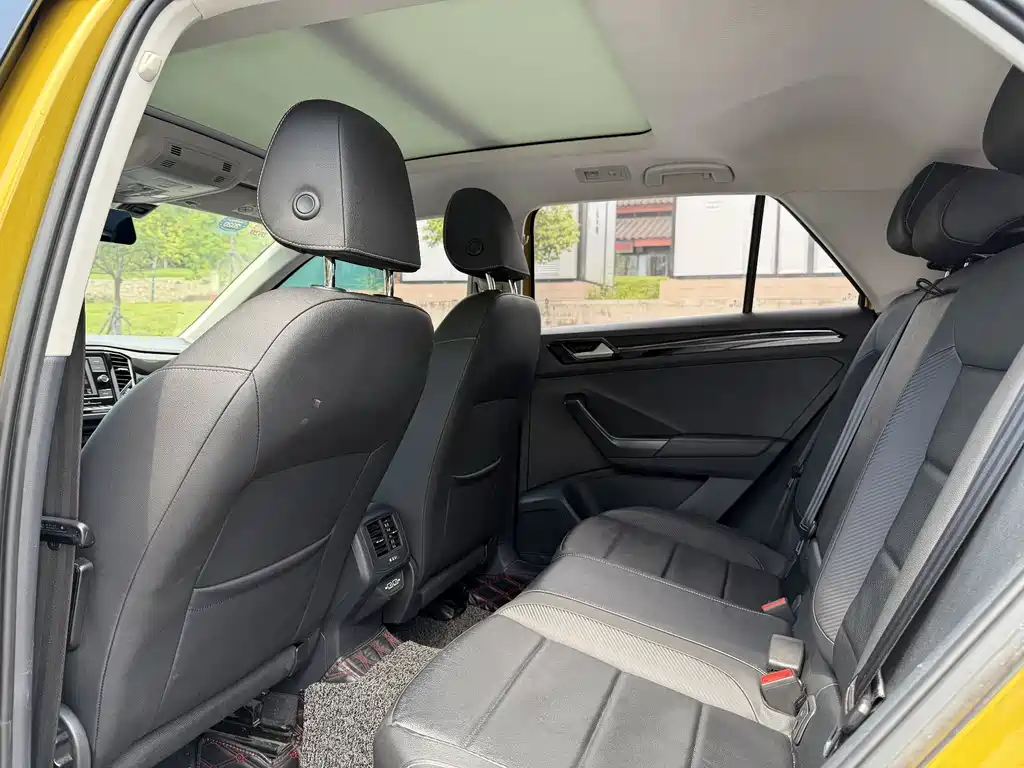 Volkswagen T-Roc 2018