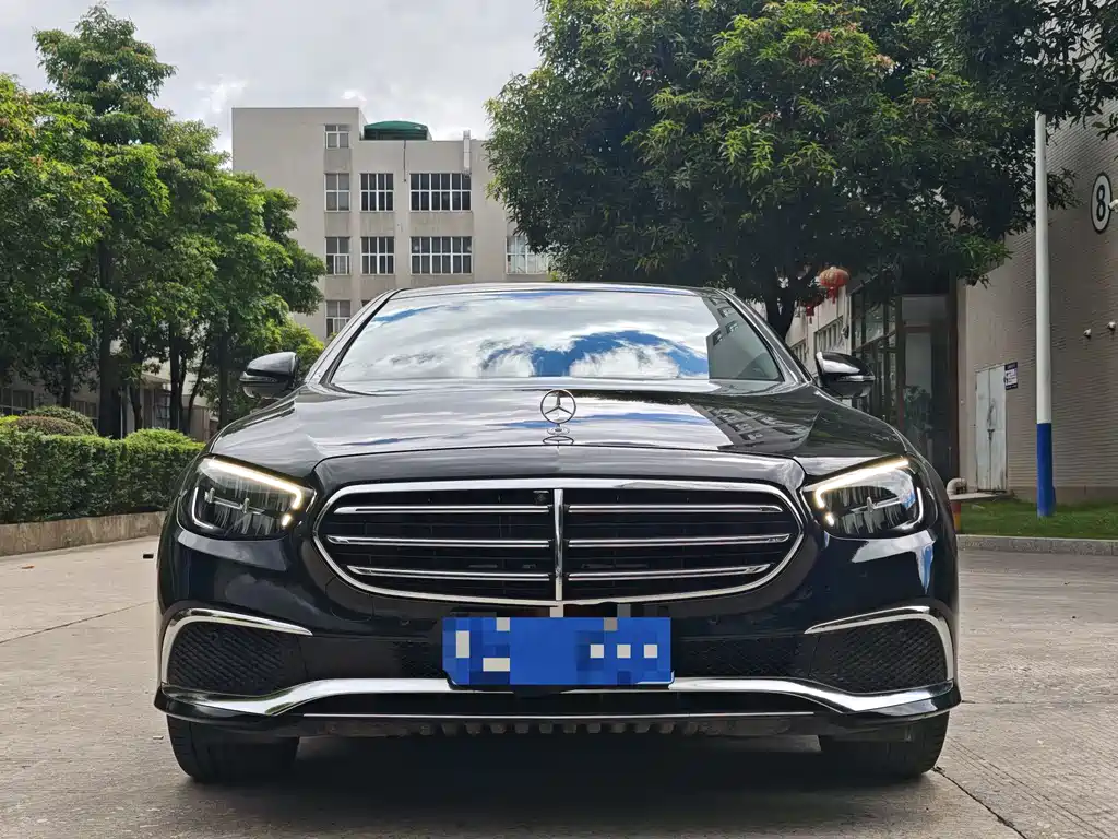 Mercedes-Benz E-Class 2023 — фото 2