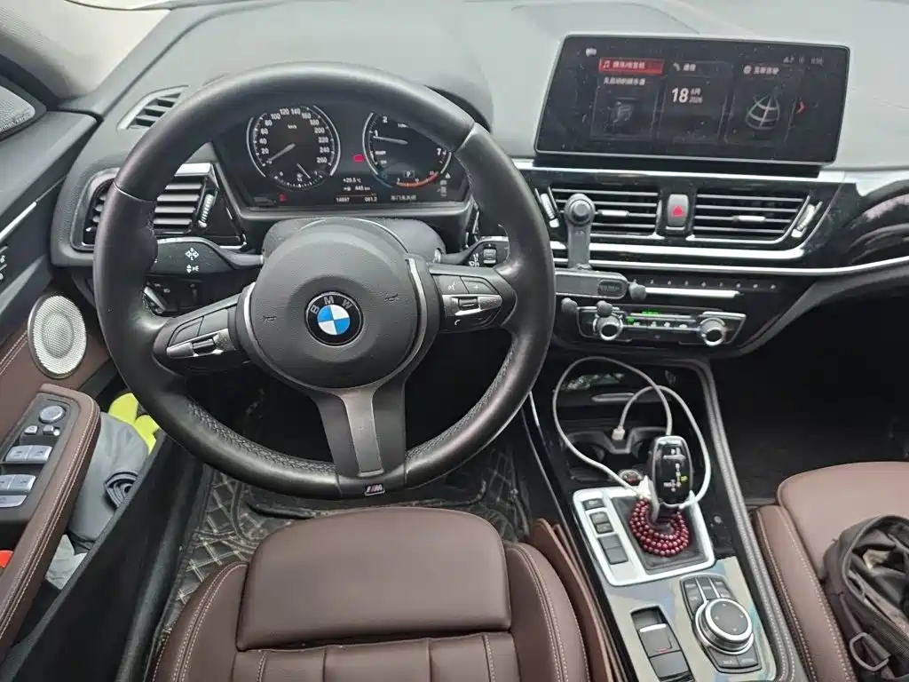 BMW 1 Series 2022 — фото 11