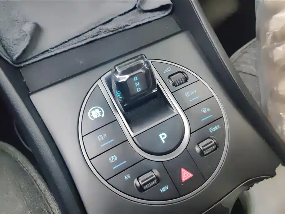 BYD Seal 05 DM-i 2025 — фото 16