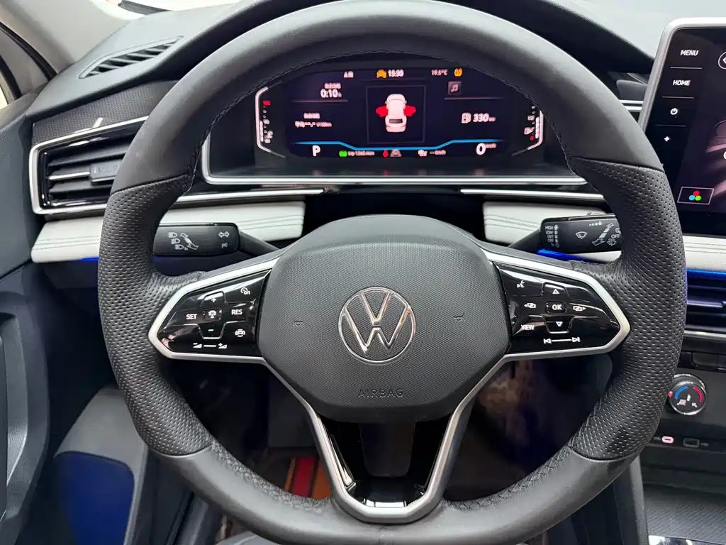 Volkswagen Tiguan L 2023 — фото 14