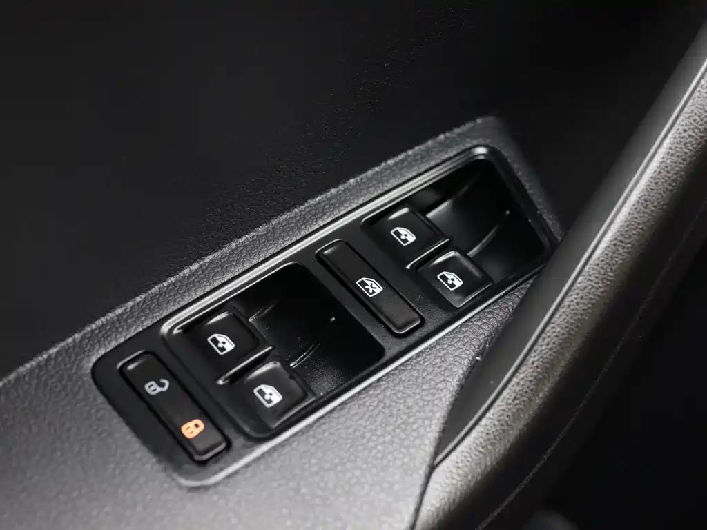 Volkswagen Jetta 2018 — фото 12