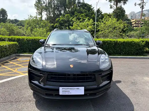 Porsche Macan 2025
