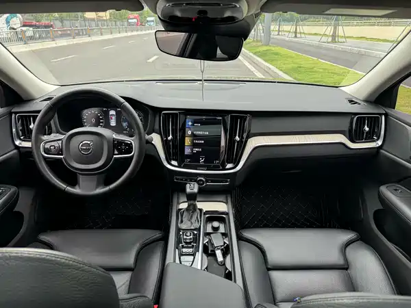 Volvo S60 2020