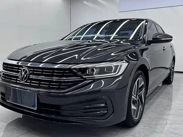 Volkswagen Sagitar 2022