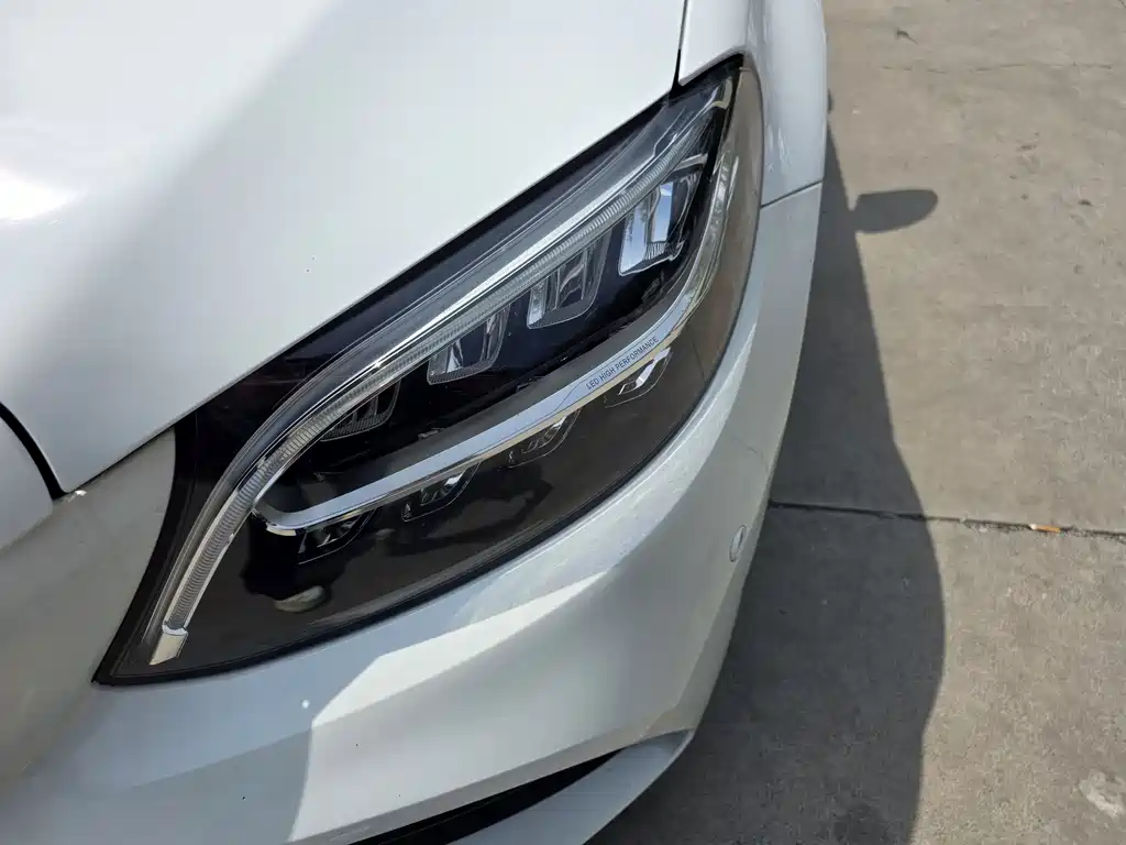 Mercedes-Benz C-Class 2019