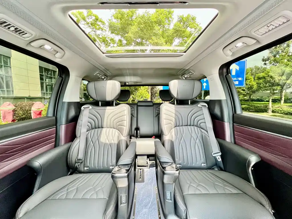 GAC Motor Trumpchi M8 2025 — фото 16