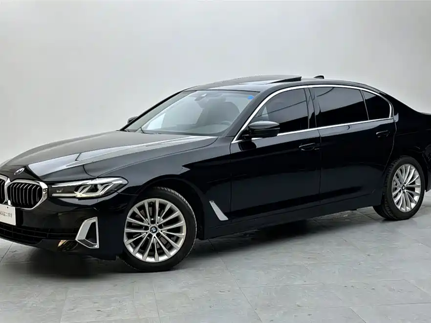 BMW 5 Series 2021 — фото 1