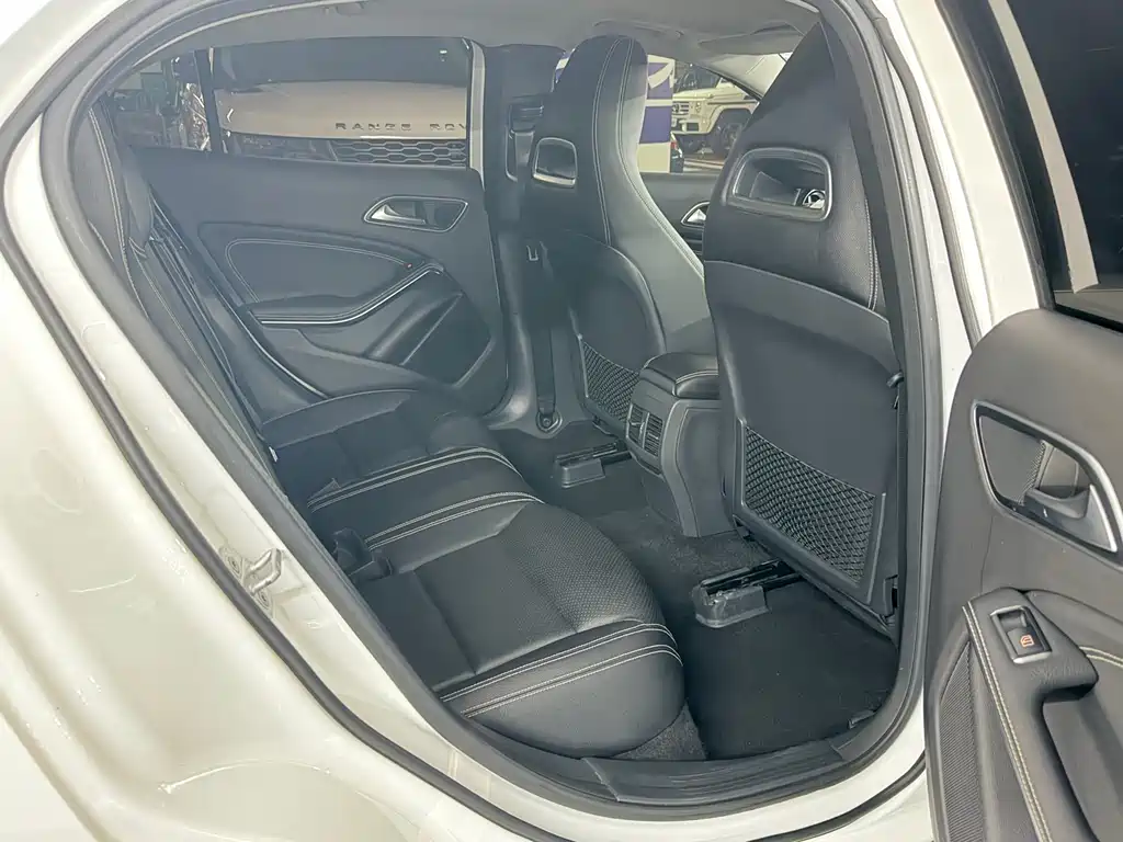 Mercedes-Benz GLA 2016 — фото 13