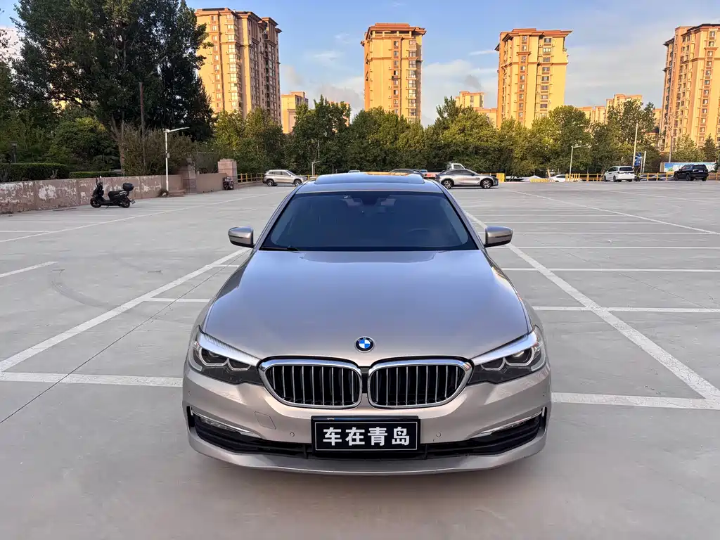 BMW 5 Series 2018 — фото 1
