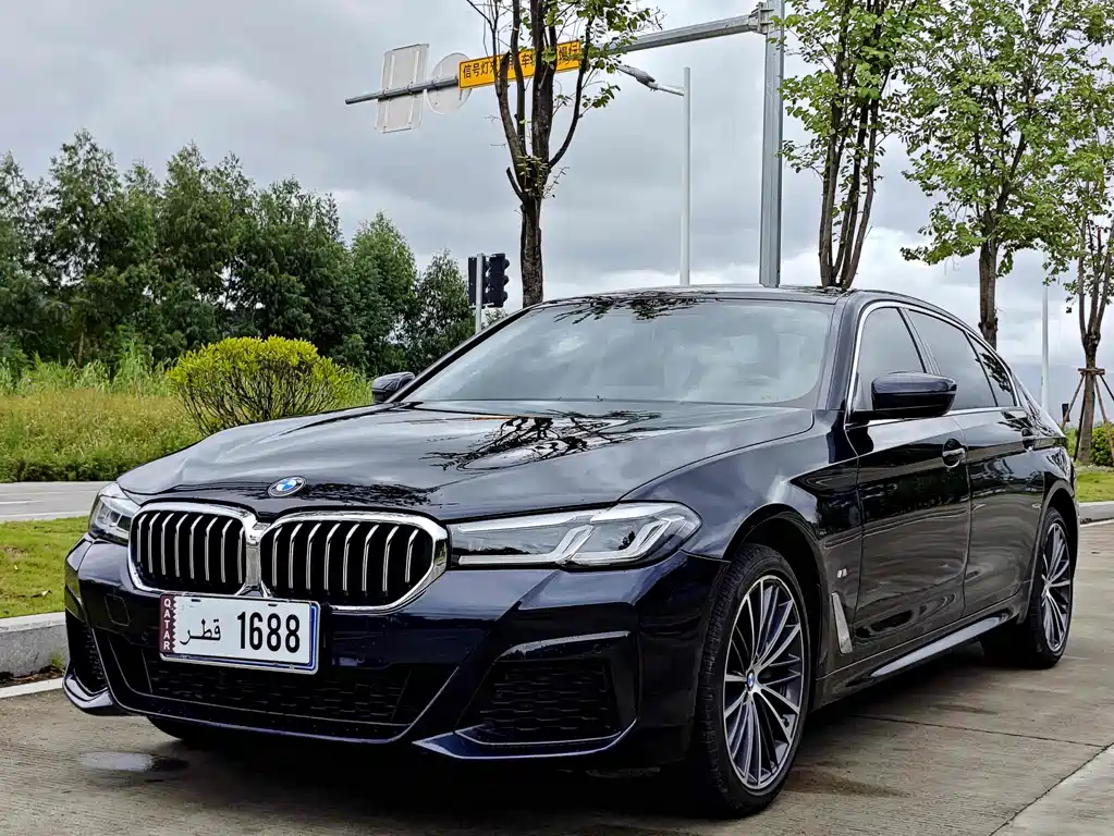 BMW 5 Series 2024 — фото 1