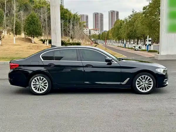 BMW 5 Series 2019