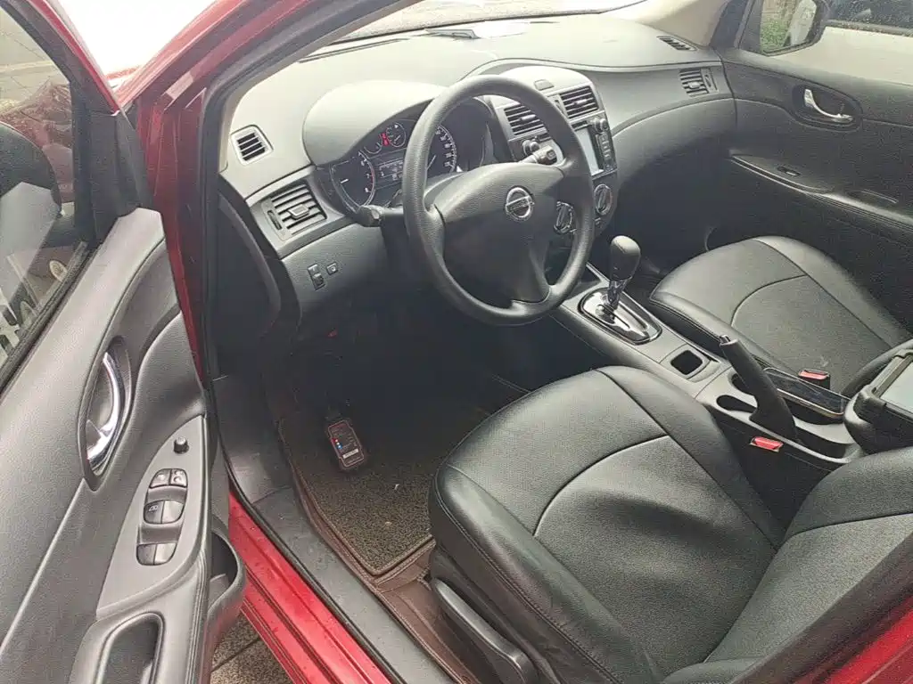 Nissan Tiida 2015 — фото 16