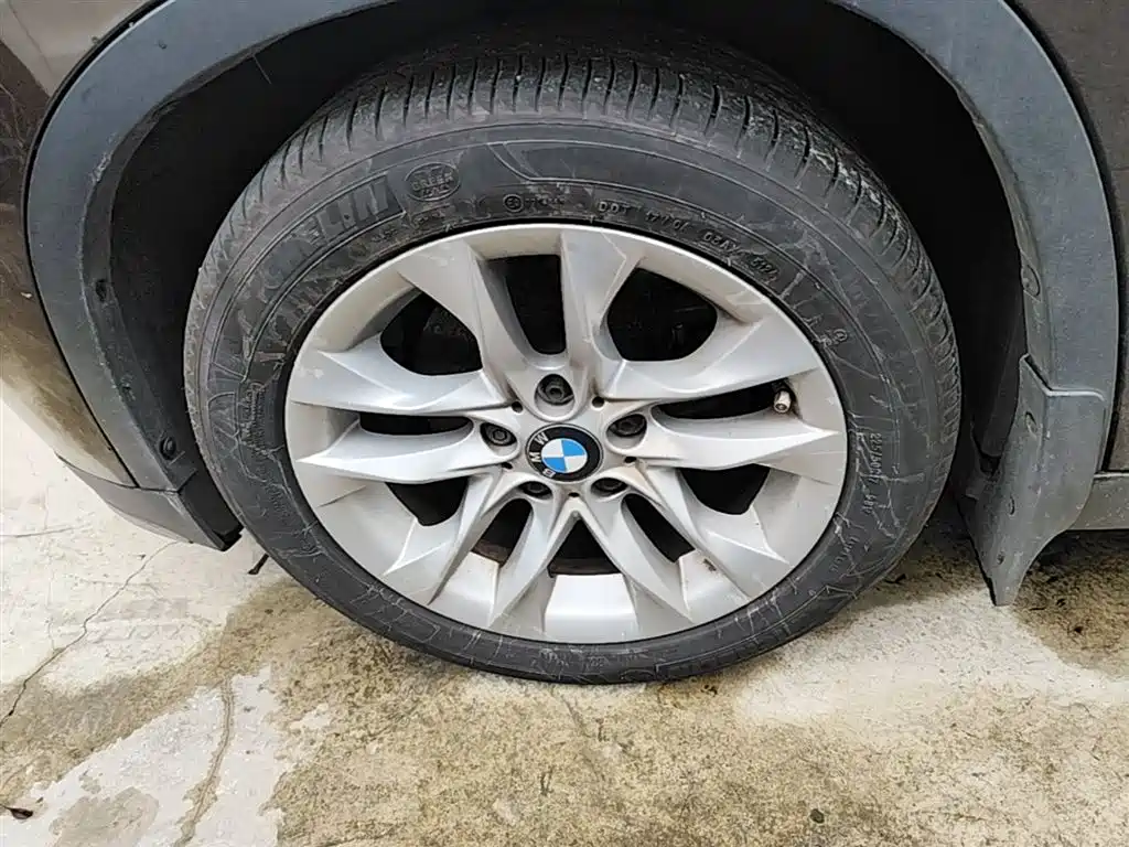 BMW X1 2014 — фото 23
