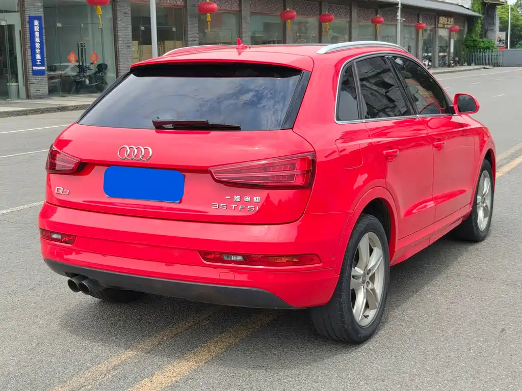Audi Q3 2016 — фото 12