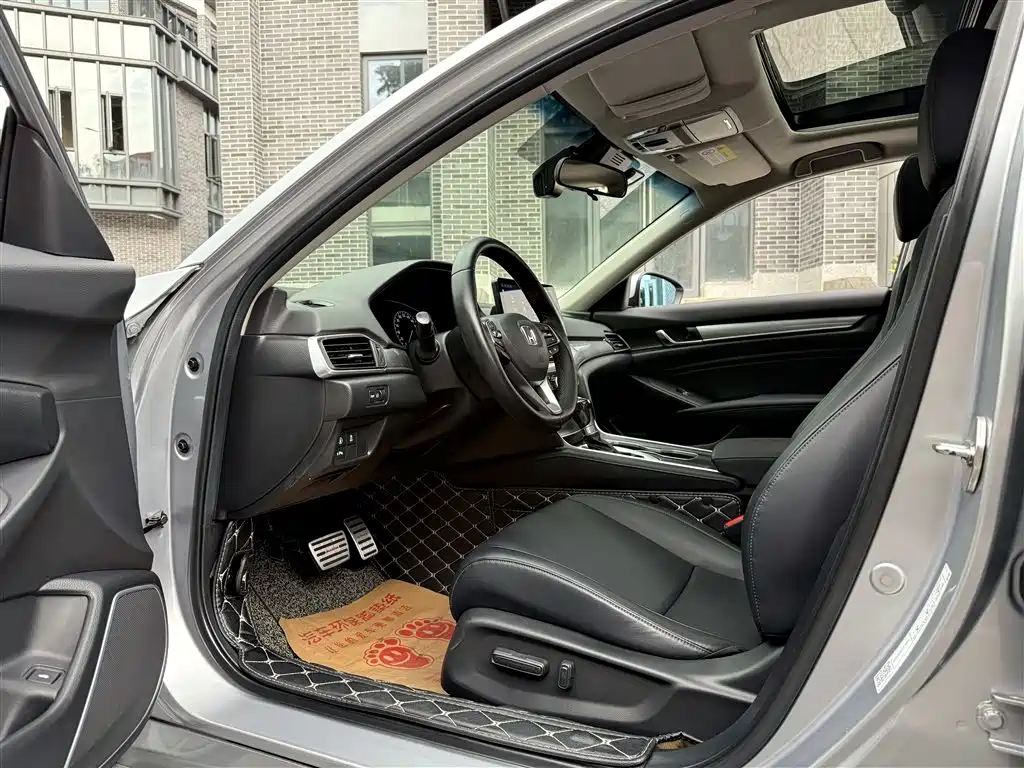 Honda Accord 2019 — фото 14