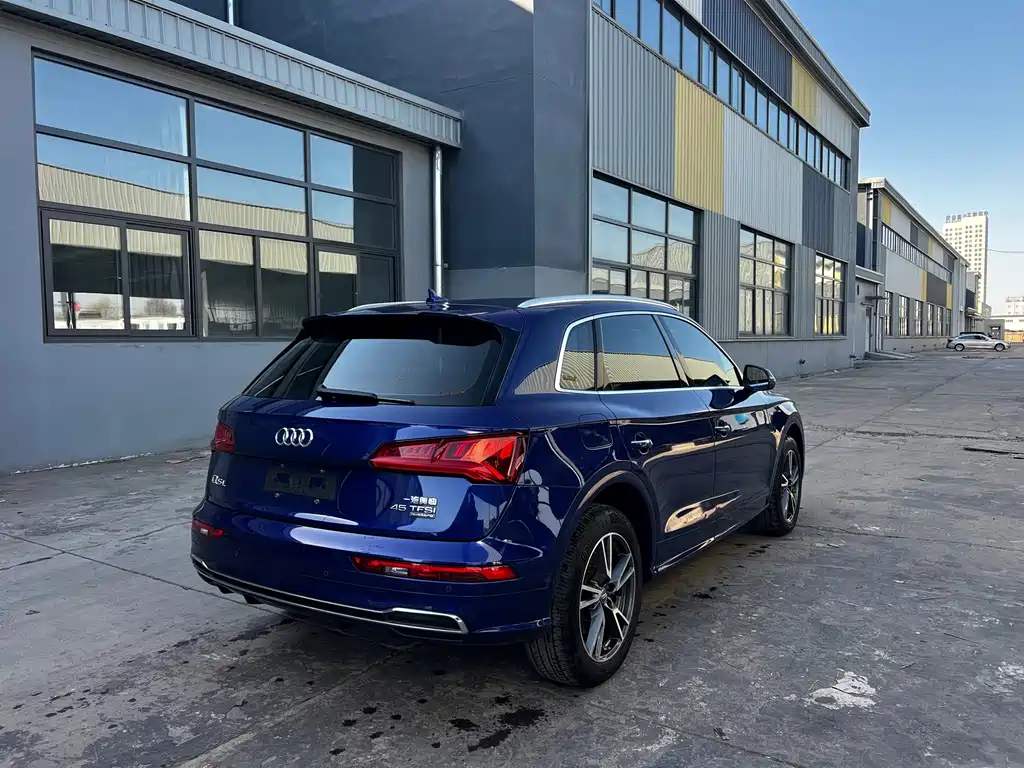 Audi Q5L 2019 — фото 17