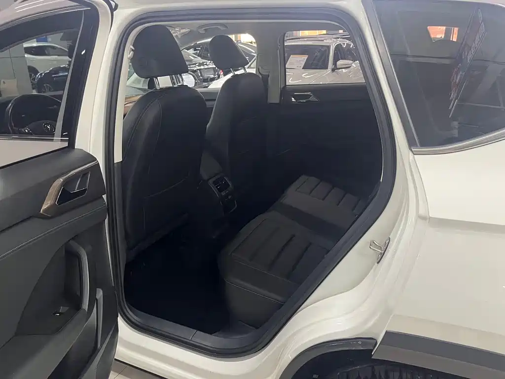 Volkswagen Tharu 2023