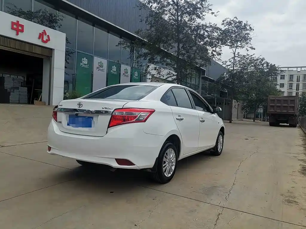 Toyota Vios 2016 — фото 4
