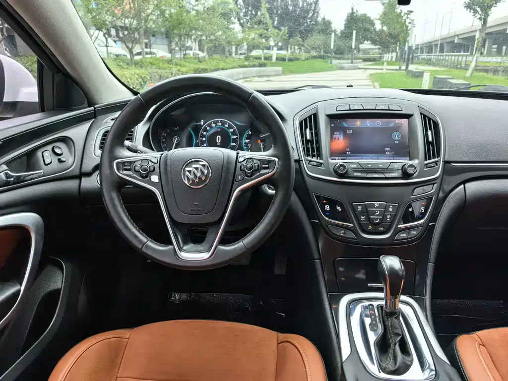 Buick Regal 2015 — фото 11