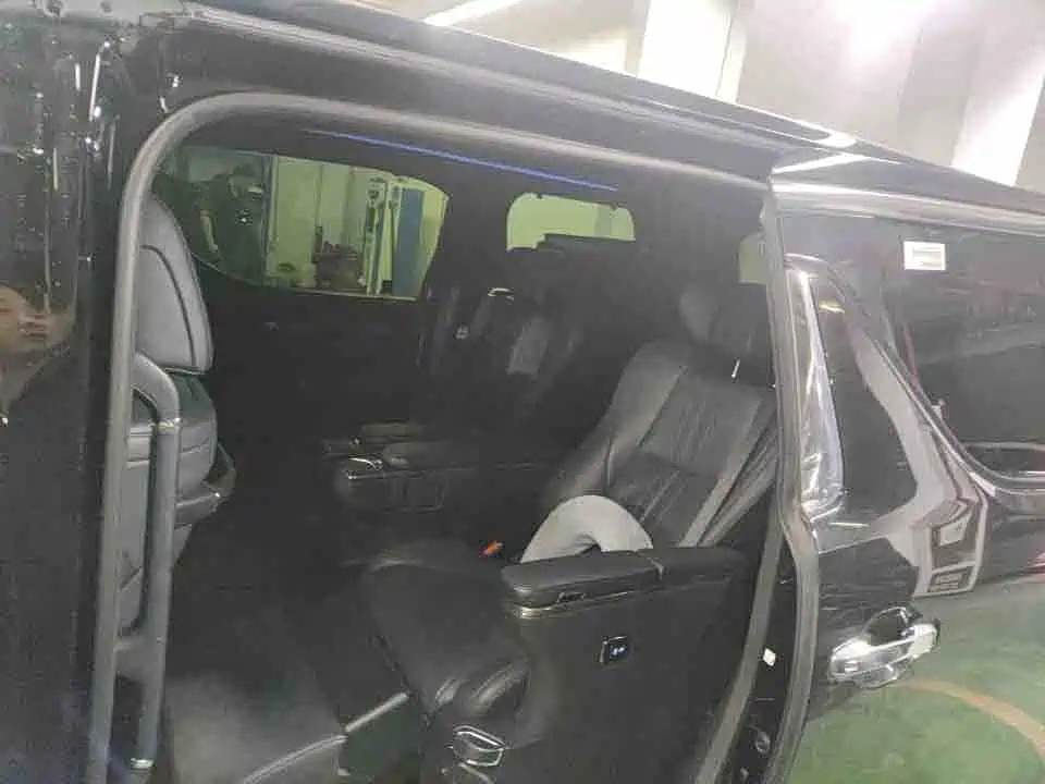 Toyota Vellfire 2023 — фото 3