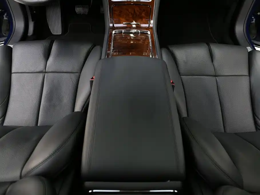 Lincoln Continental 2020 — фото 10