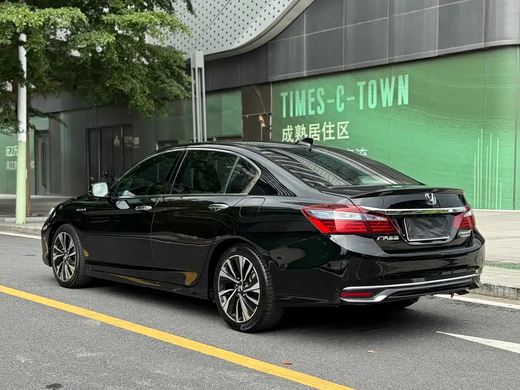 Honda Accord 2018 — фото 6