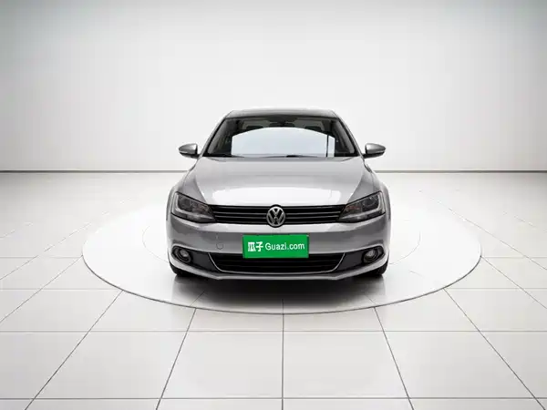 Volkswagen Sagitar 2014