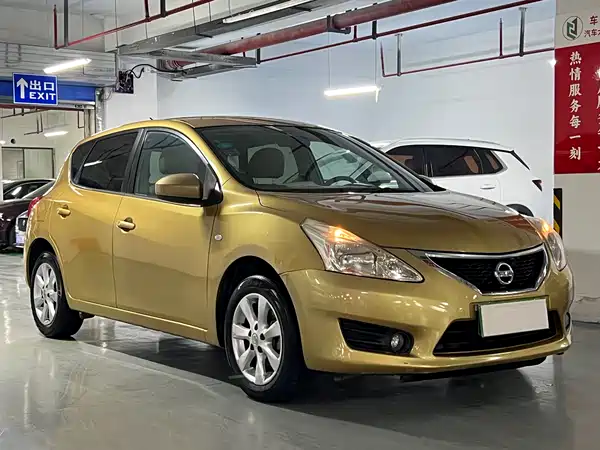 Nissan Tiida 2013