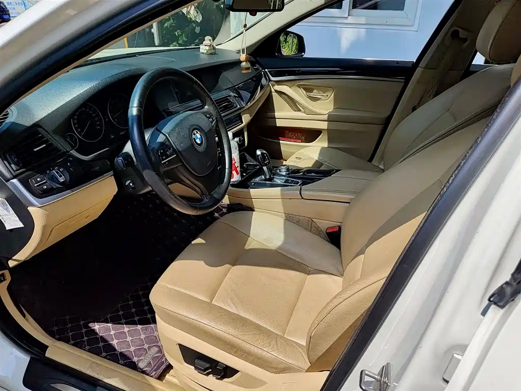 BMW 5 Series 2011