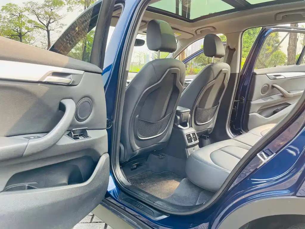 BMW X1 2018 — фото 13