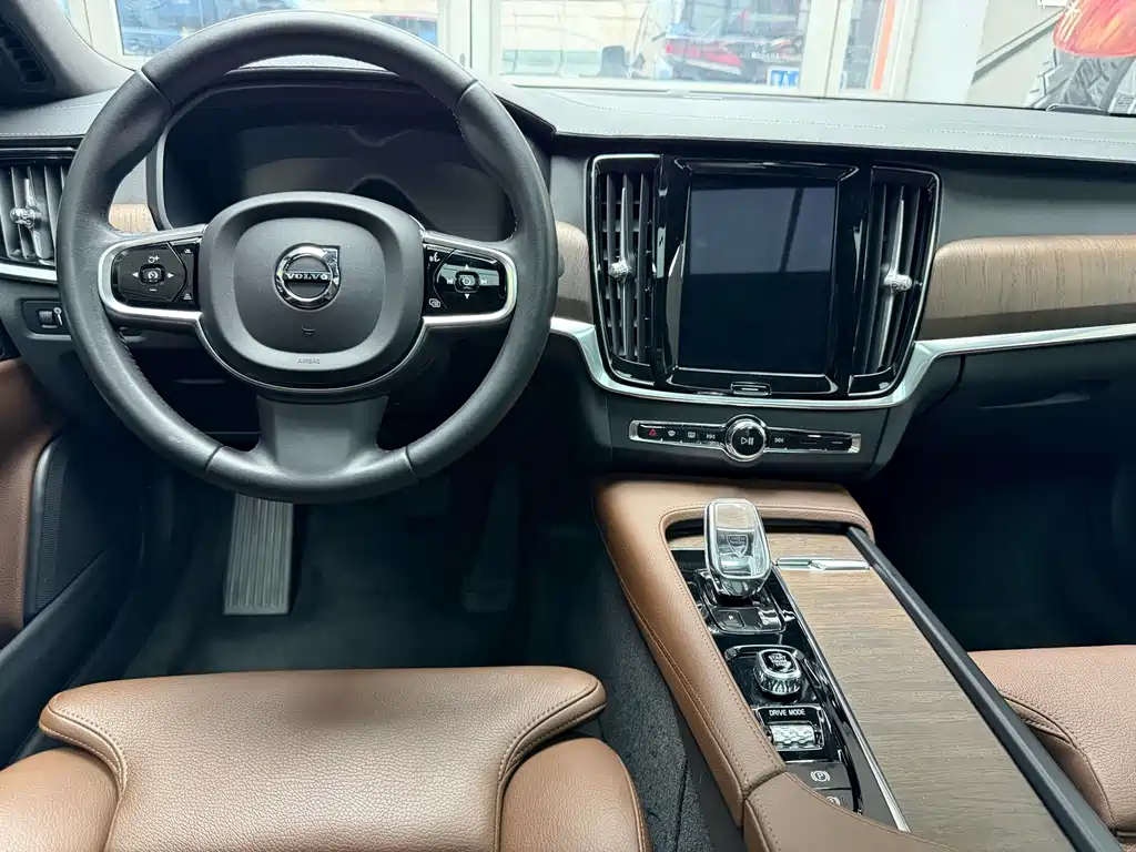 Volvo S90 2021 — фото 14