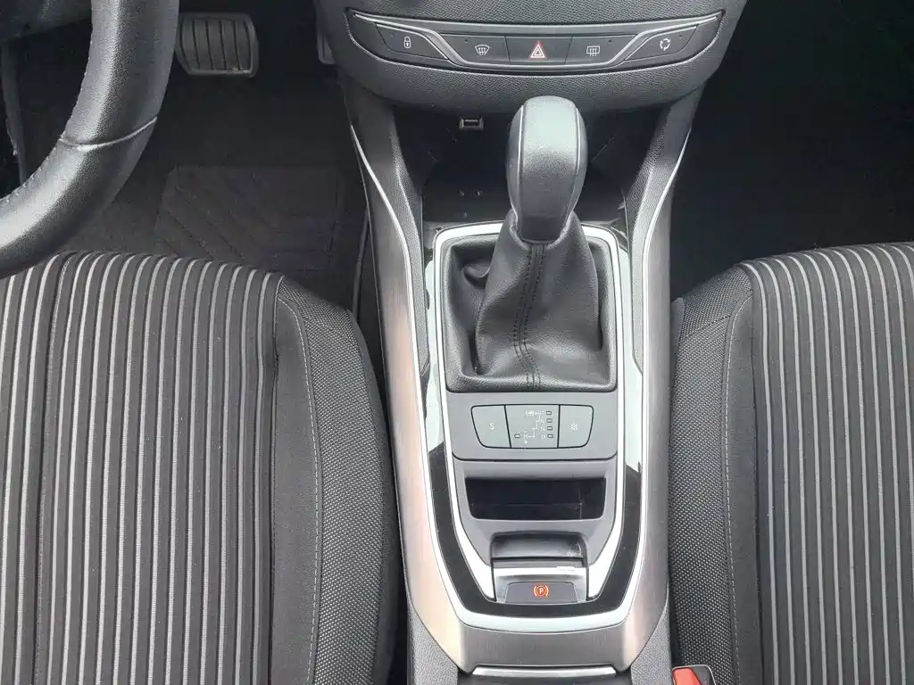Peugeot 408 2016 — фото 14