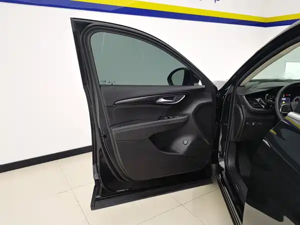 Buick Envision Plus 2023