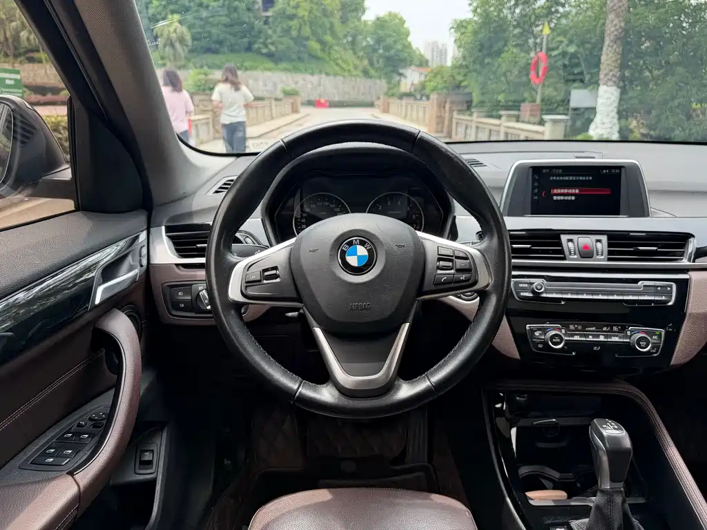 BMW X1 2018 — фото 11