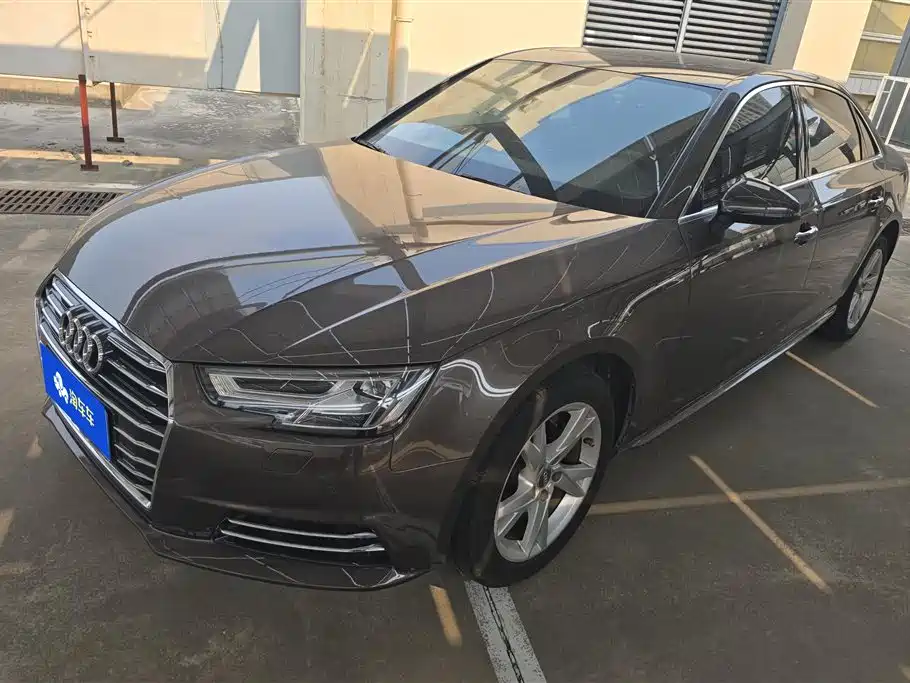 Audi A4L 2018