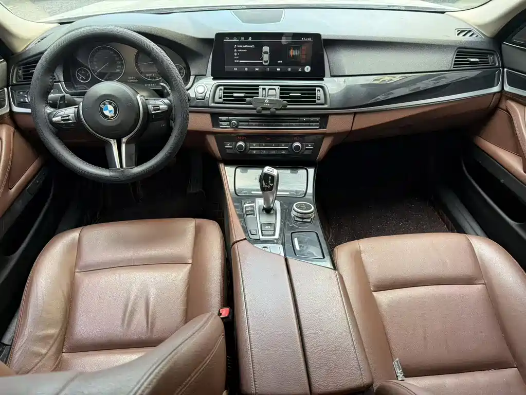 BMW 5 Series 2016 — фото 7