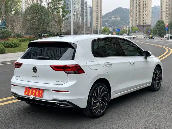 Volkswagen Golf 2023
